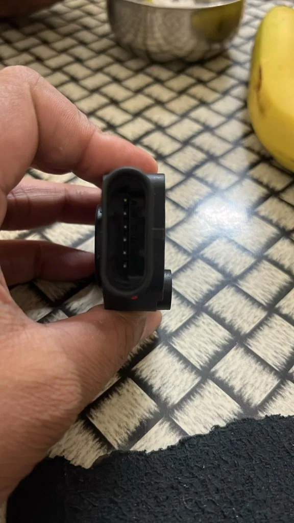 JCB foot pedal throttle 6-pin connector diagnostic reference