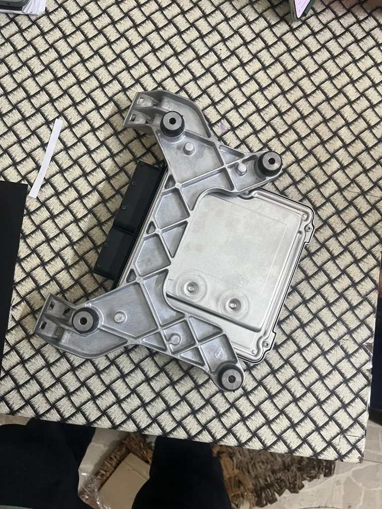 Bosch 0281020797 ECU die-cast aluminum housing mounting bracket view warehouse photo Pioneer Mitra export
