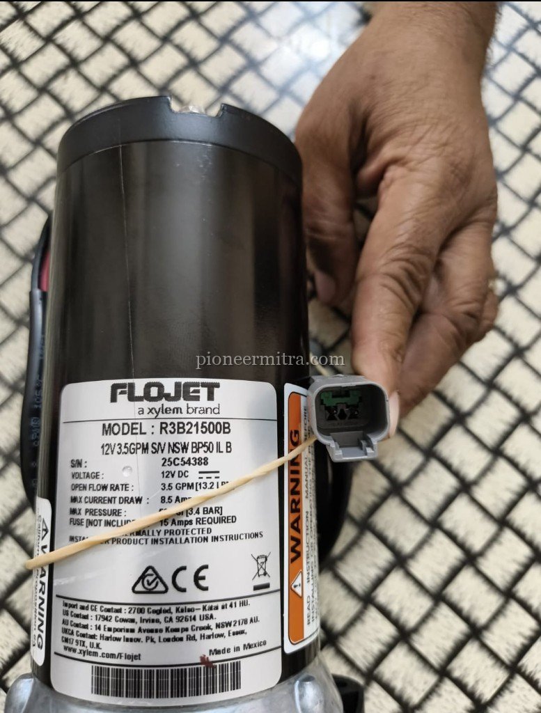 Flojet R3B21500B electrical connector close-up warehouse photo