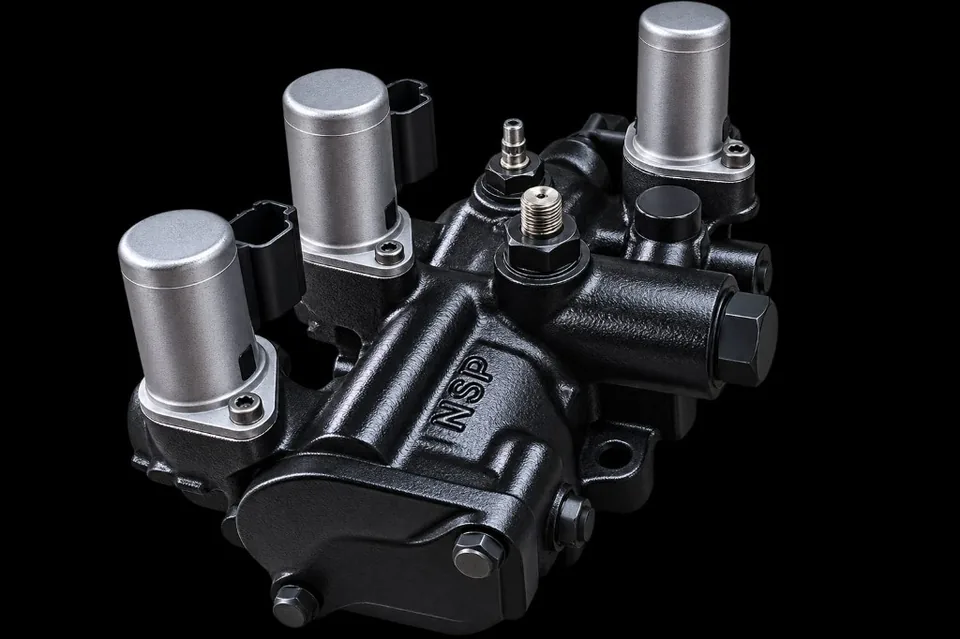 JCB 336/Y0200 Assembly Shift Unit AMT transmission shift control component — warehouse photo Pioneer Mitra New Delhi India export