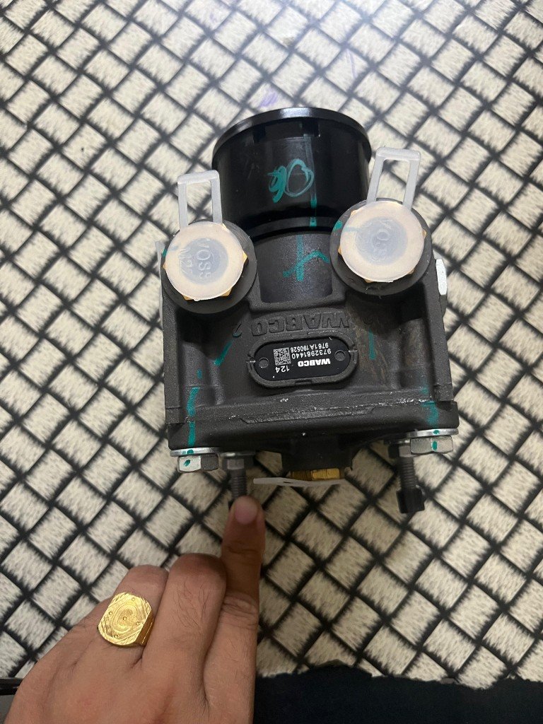 WABCO-compatible relay valve part 9732981440 — commercial vehicle air brake component — Pioneer Mitra independent export supplier India