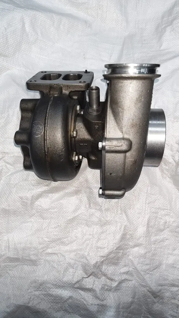 BorgWarner 5326-101-3091 turbocharger side view with wastegate