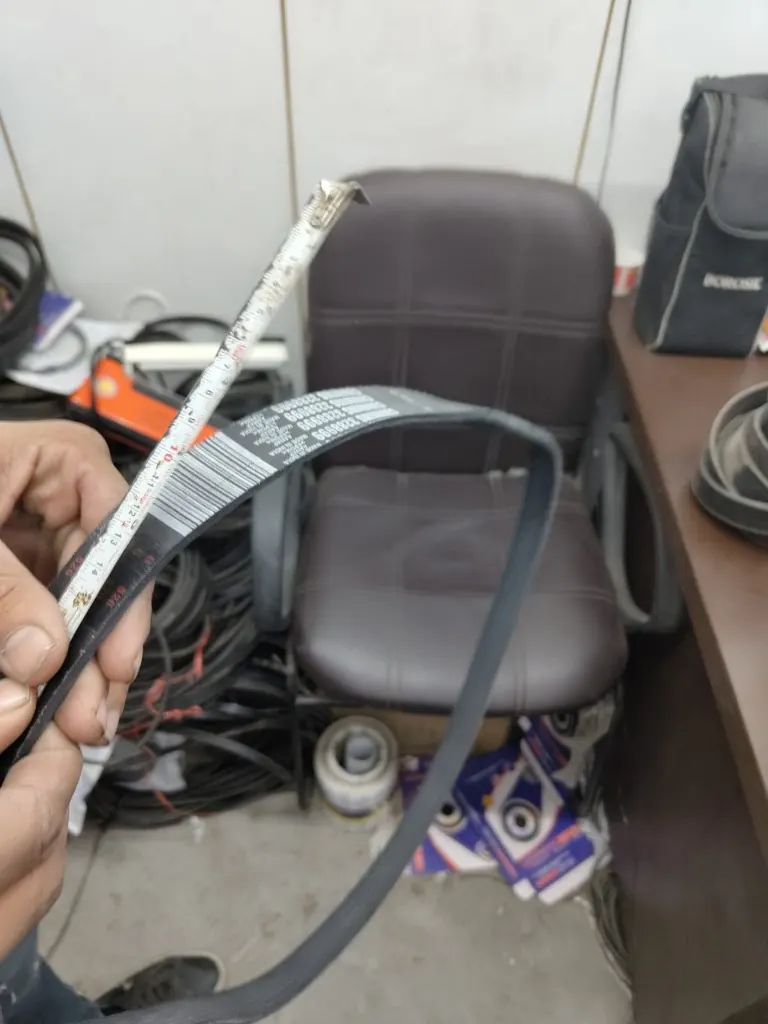 Cummins 3288999 ribbed belt loop