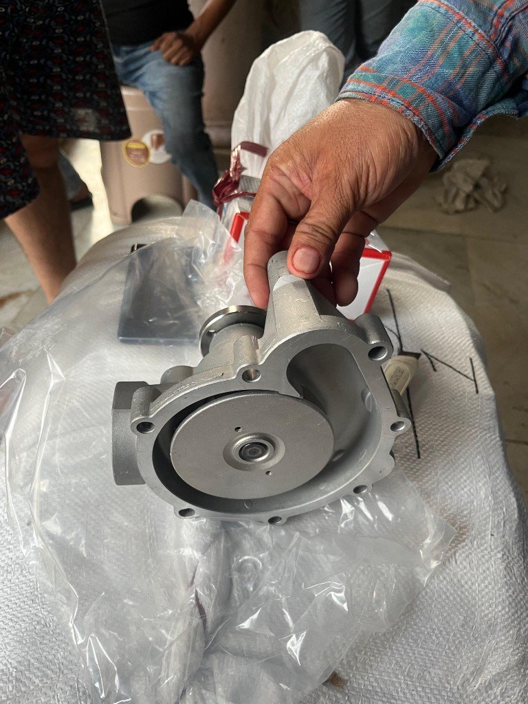 Deutz water pump seven mounting bolt holes fitment verification