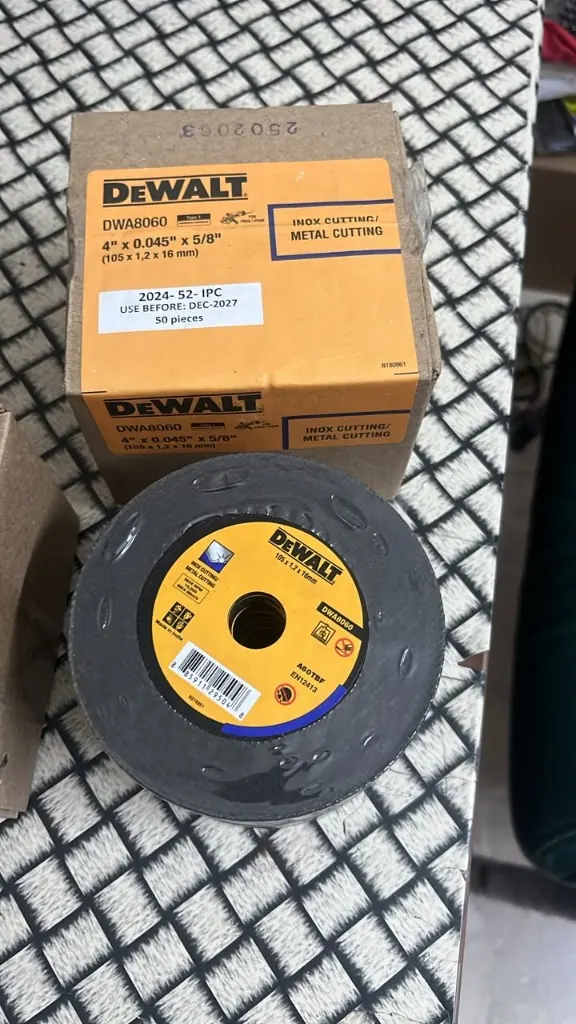 DEWALT DWA8060 disc label A60TBF EN12413 105x1.2x16 mm