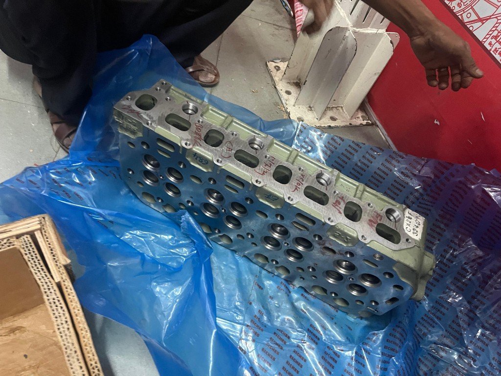 Eicher cylinder head CA2F machined combustion face multi-cylinder export