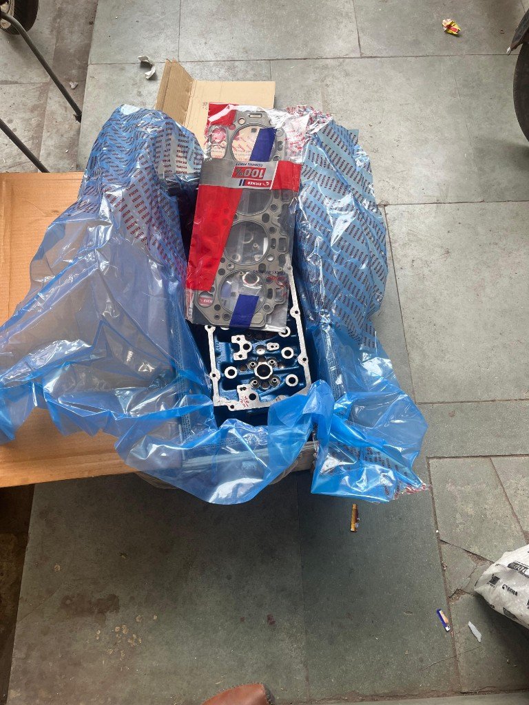 Eicher cylinder head with genuine head gasket kit export packaging
