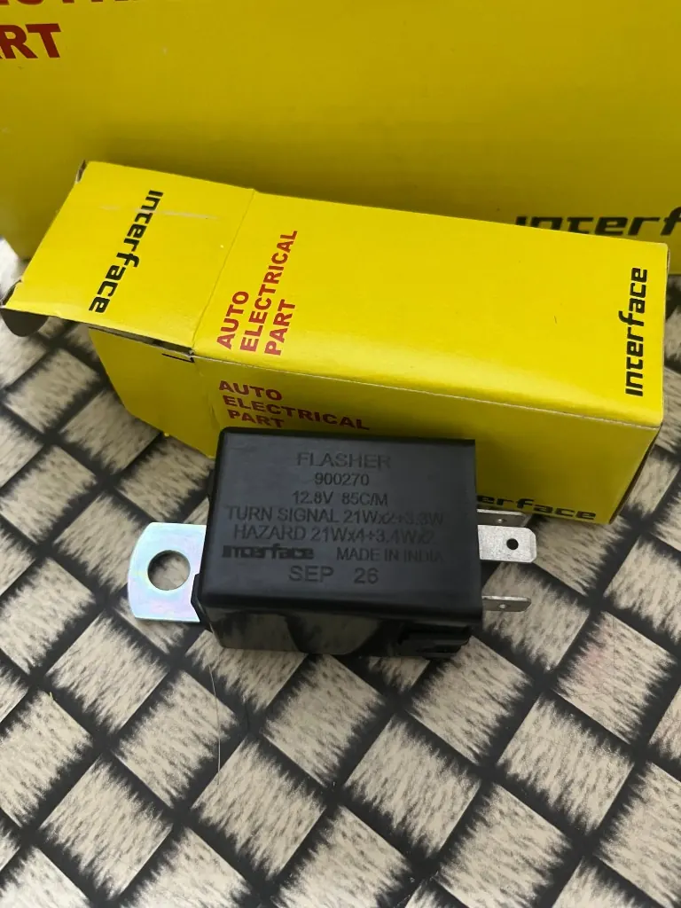 Interface 900270 flasher 12.8V 85C/M housing stamp