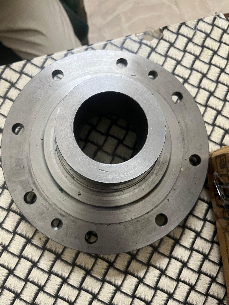 JCB 402/T1485 hub machined bearing seat surface