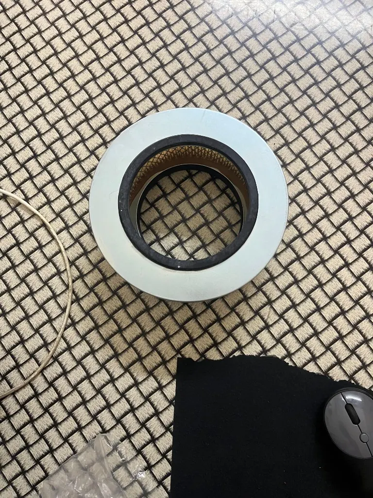Leyland F7A00900 round air filter element gasket end warehouse photo