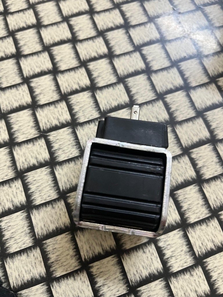 Parker excavator solenoid coil single pin top view