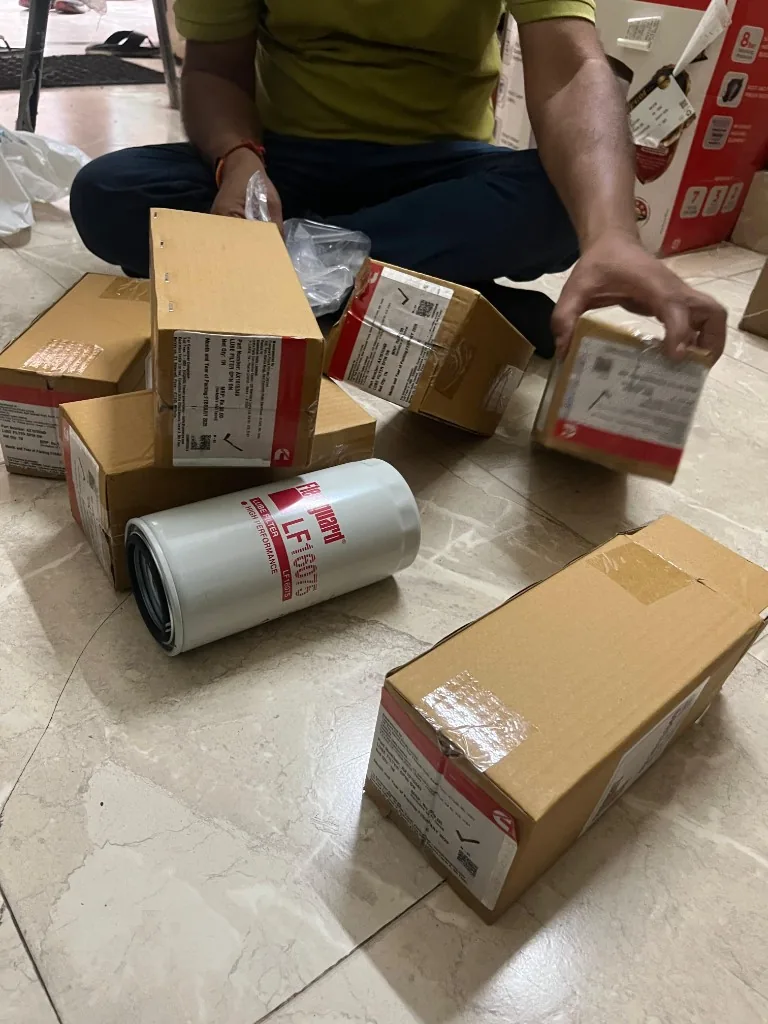Part No. LF16075 spin-on lube filter — side angle warehouse photo