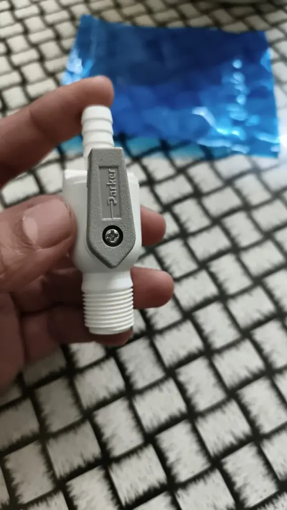Parker hydraulic valve for tandem road roller grey handle Parker logo thread and hose barb
