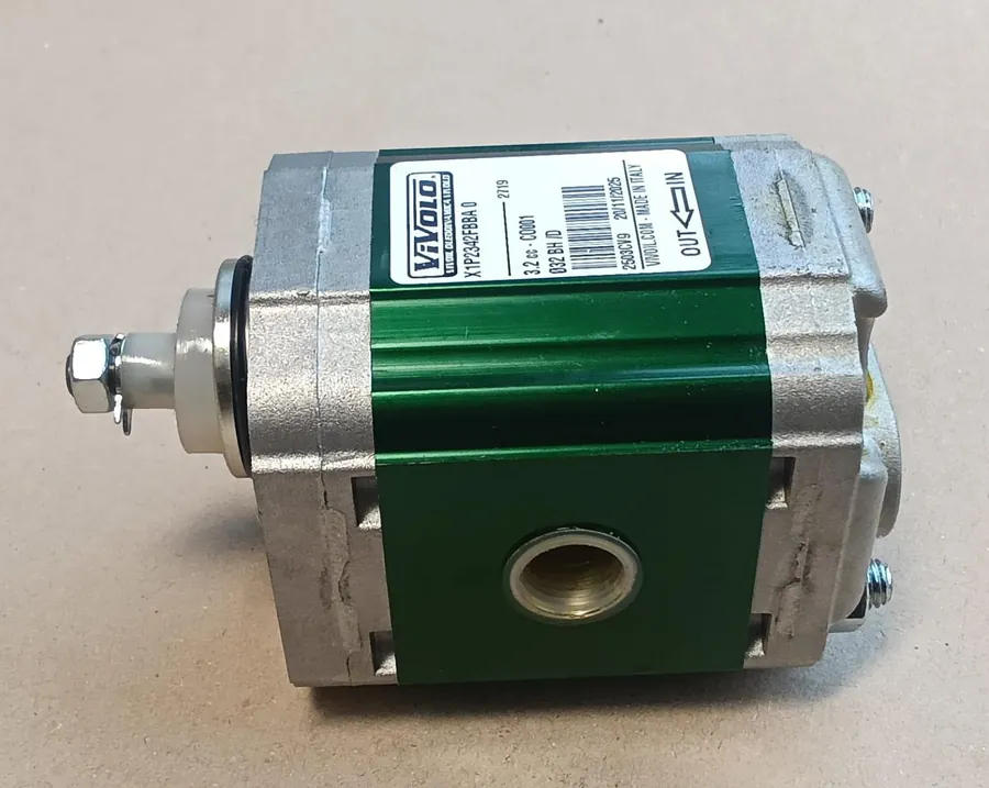 Vivoil XV series external gear pump CF002 shaft side