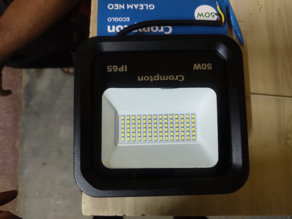 Crompton Gleam Neo 50W IP65 LED flood light front