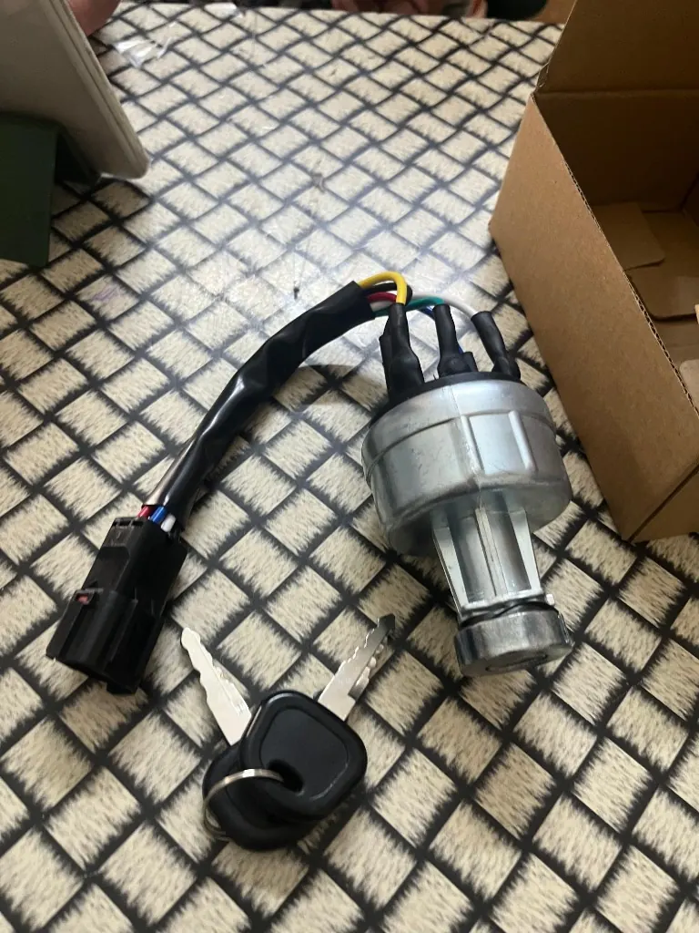 SANY A241200001217 ignition switch with two keys and 4-pin pigtail