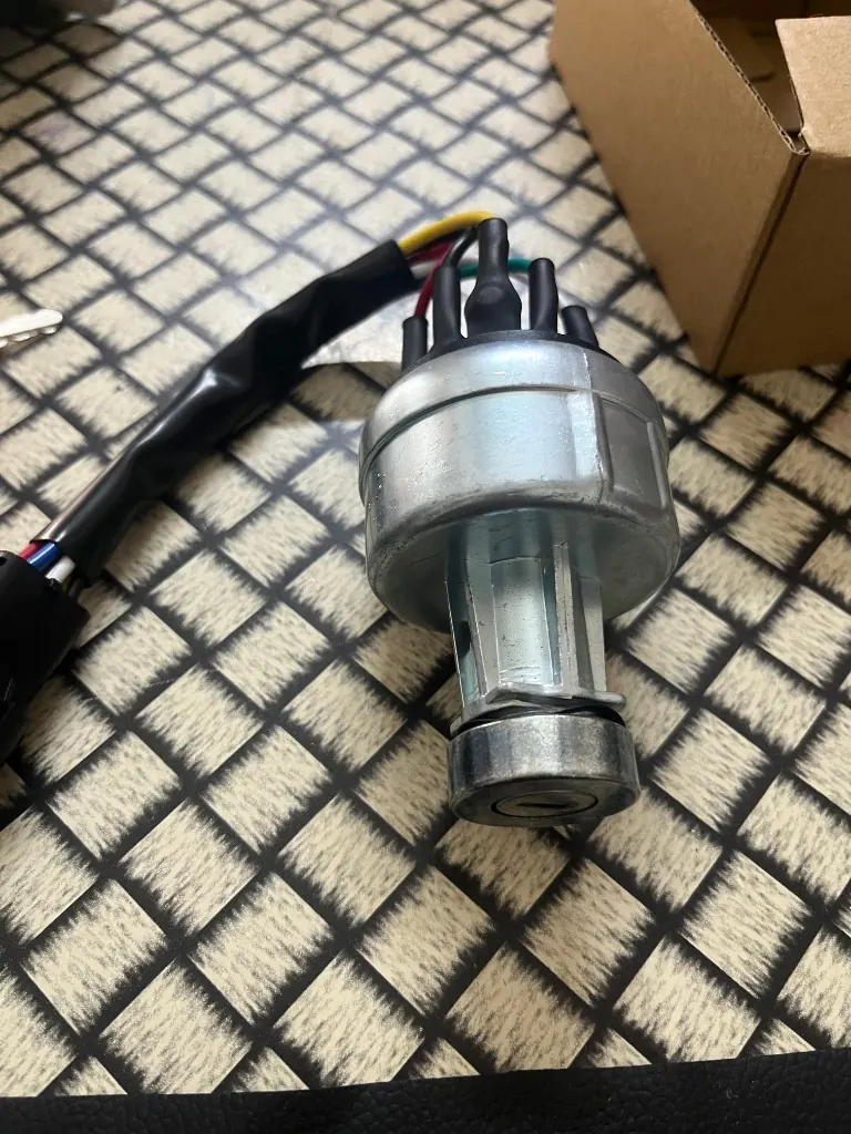 SANY A241200001217 ignition switch and two keys warehouse photo