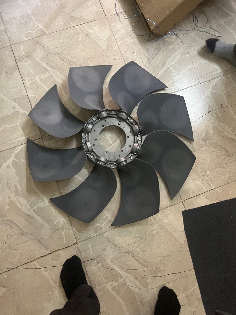 SDLG 8 blade grey radiator fan top view