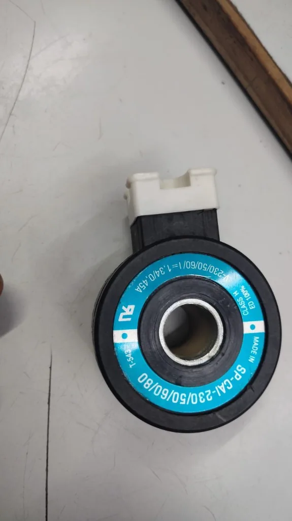 SP-CA1-230/50/60/80 solenoid coil ring 230V 1.34/0.45A with white DIN connector