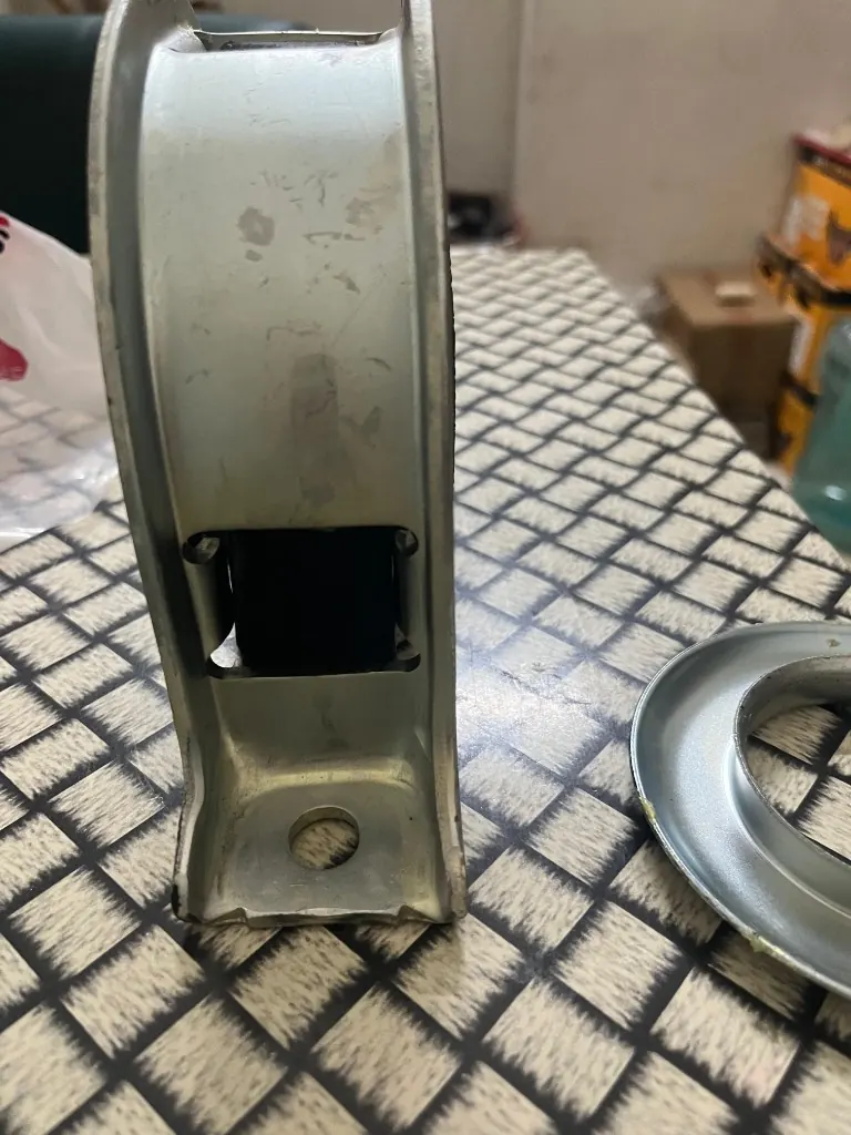 Spicer 230549 center bearing mounting ear and round hole