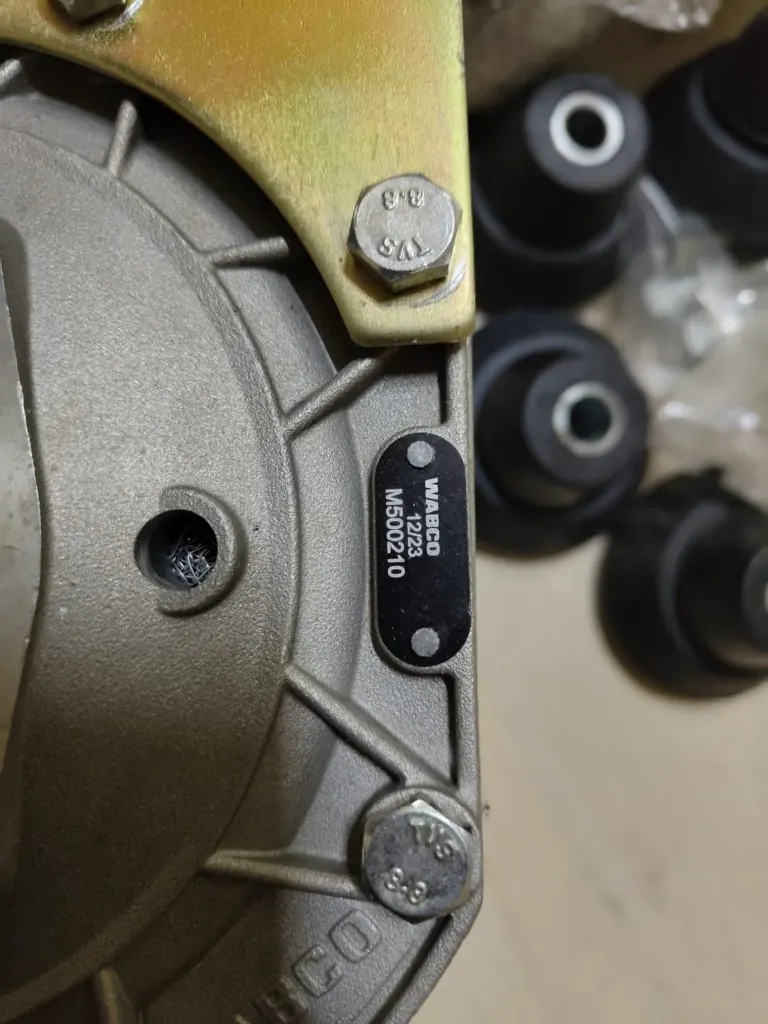 WABCO M500210 push rod cap